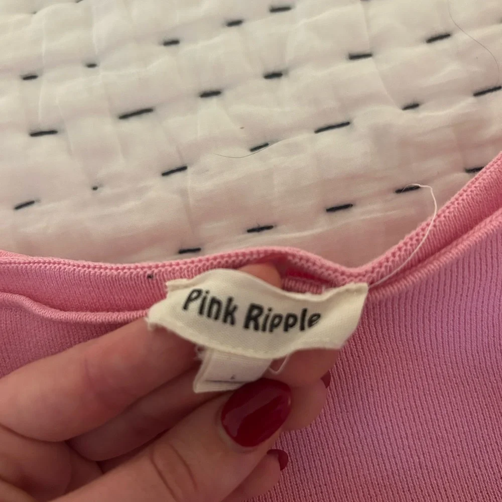 Pink Ripple Pink Top - Picture 4 of 5